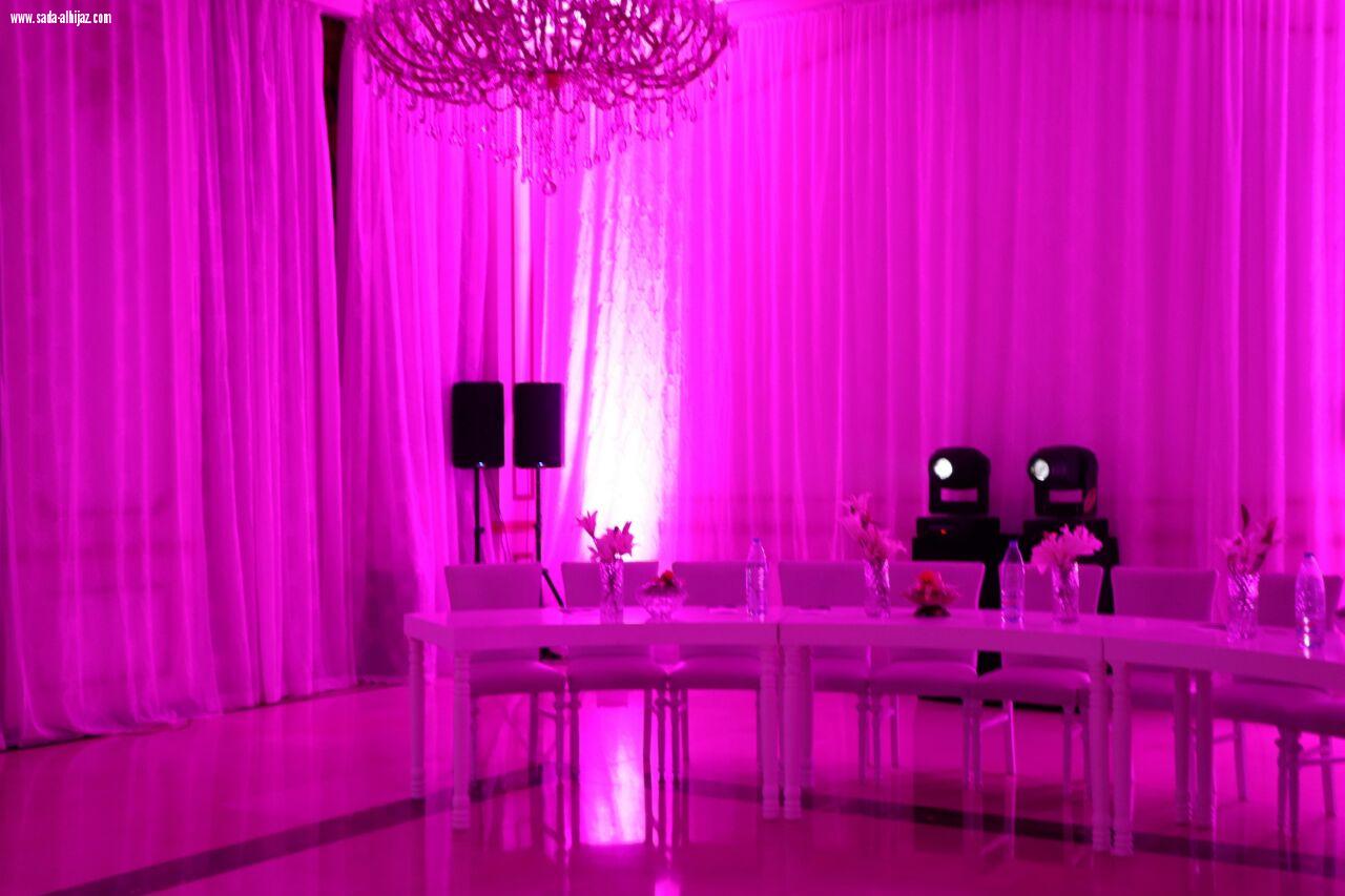 المصممة نادية الحافظي صاحبة أول عرض ازياء نسائي بالمدينه المنوره .. 